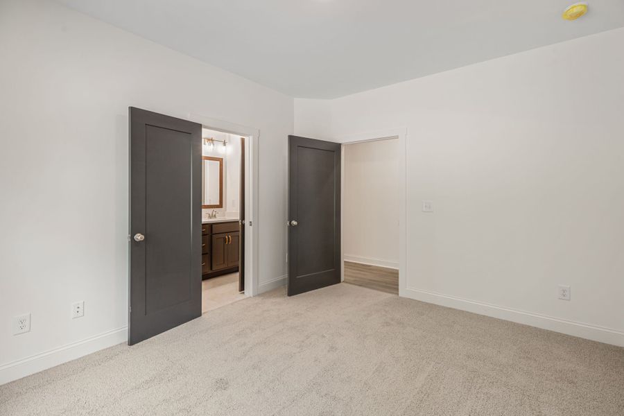 Spacious, unfurnished interior of a new home in Flint Farms, Concord (Image 40).
