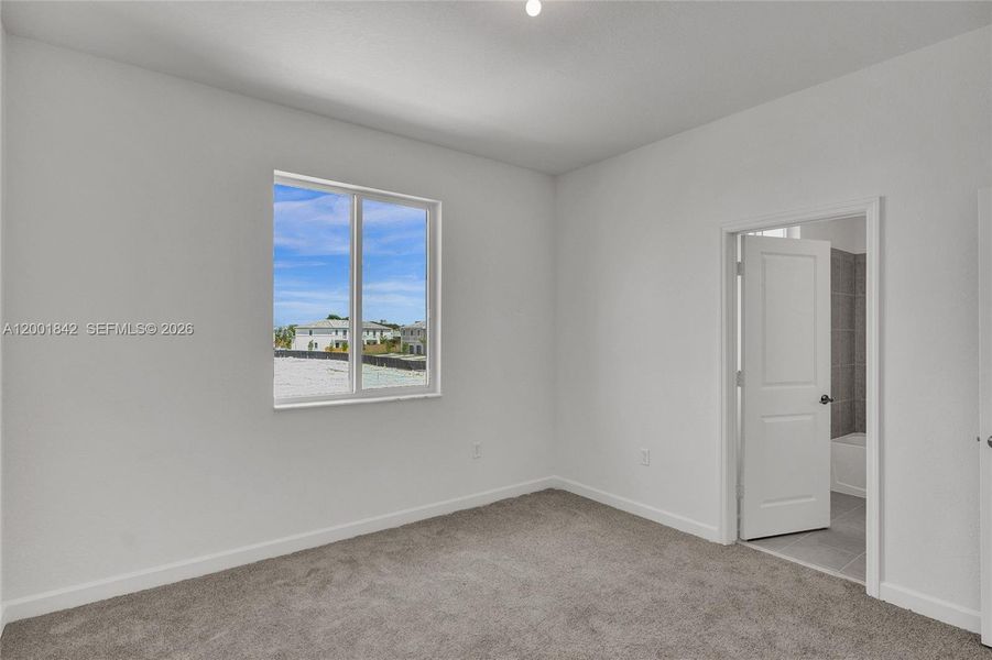 Spacious, unfurnished interior of a new home in , Homestead (Image 32).