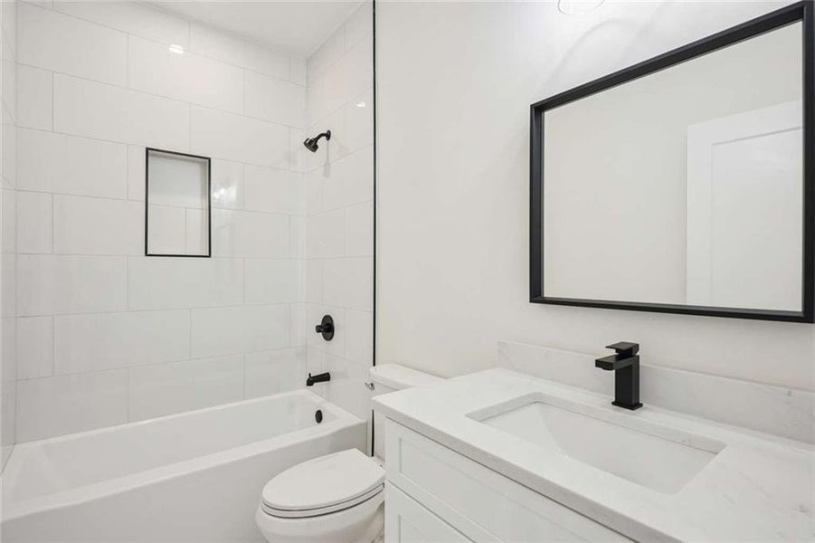 Image 34 of a home in .