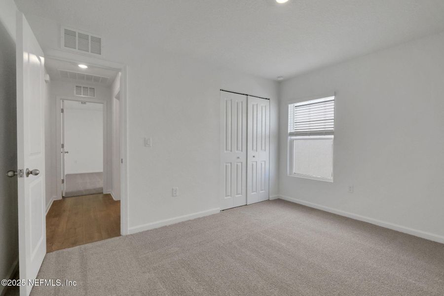Spacious, unfurnished interior of a new home in Cedar Creek, Jacksonville (Image 17).