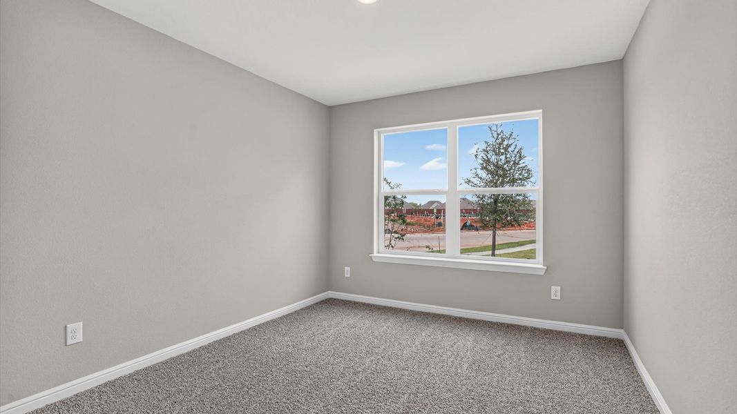 Spacious, unfurnished interior of a new home in Sandstone Estates, Granbury (Image 23).