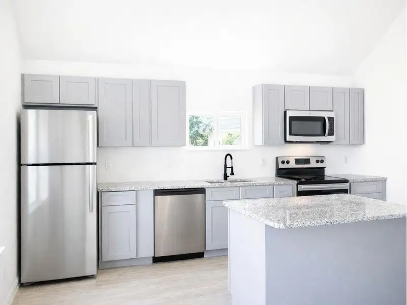 Furnished interior view inside a new home in Lake Conroe Village, Montgomery (Image 3).