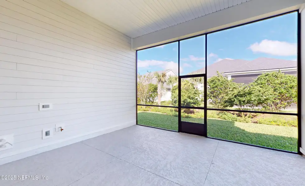 Exterior details and patio area of a home in Seven Pines, Jacksonville (Image 3).