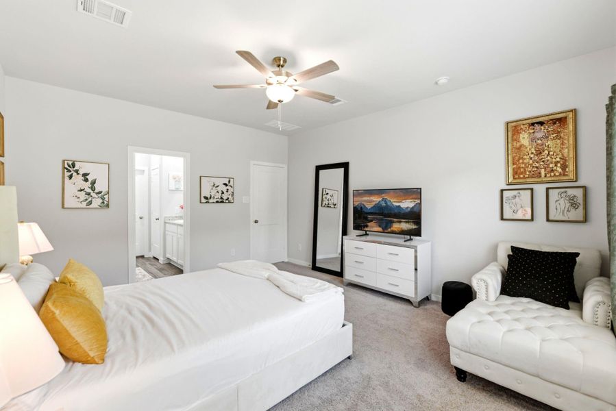 Furnished interior view inside a new home in Lakes at Black Oak, Magnolia (Image 36). Furnished interior view inside a new home in Lakes at Black Oak, Magnolia (Image 36).