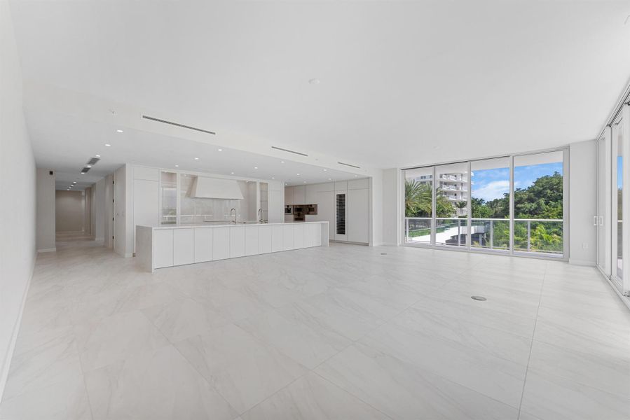 Spacious, unfurnished interior of a new home in Alina Residences, Boca Raton (Image 24).
