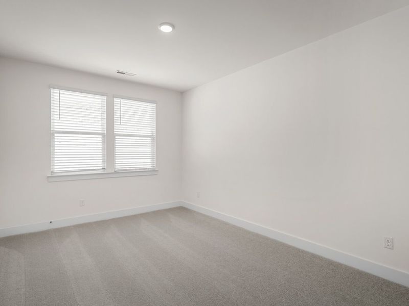 Spacious, unfurnished interior of a new home in Woods Crossing, Gallatin (Image 37).