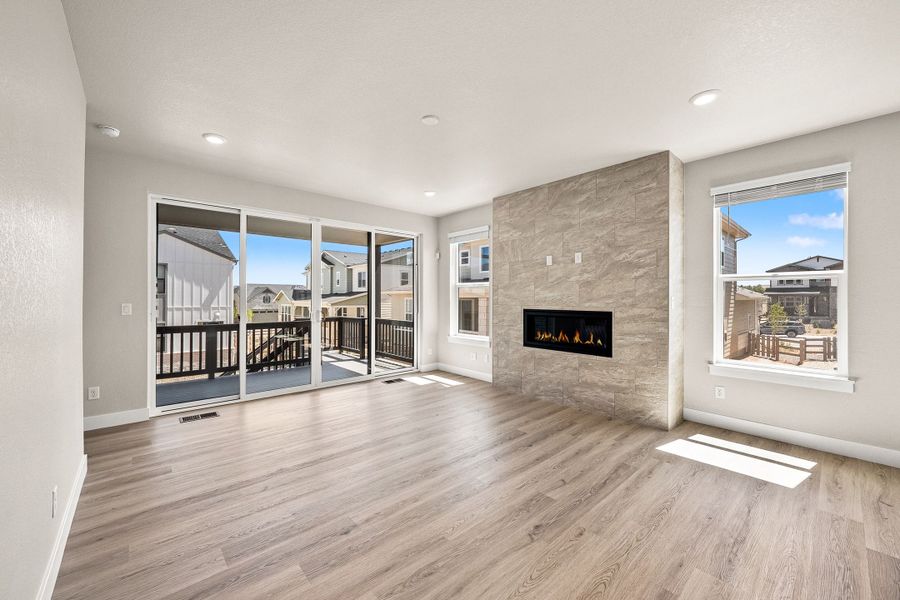 Spacious, unfurnished interior of a new home in Trumark Homes at Sterling Ranch, Littleton (Image 17).
