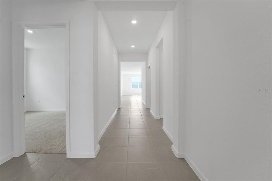 Spacious, unfurnished interior of a new home in Annabelle Estates, Lake Wales (Image 12).