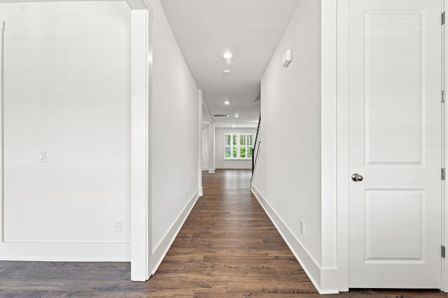 Spacious, unfurnished interior of a new home in , Ravenel (Image 20).