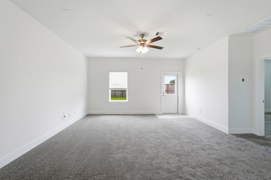 Spacious, unfurnished interior of a new home in Harvest Pointe, Needville (Image 48).