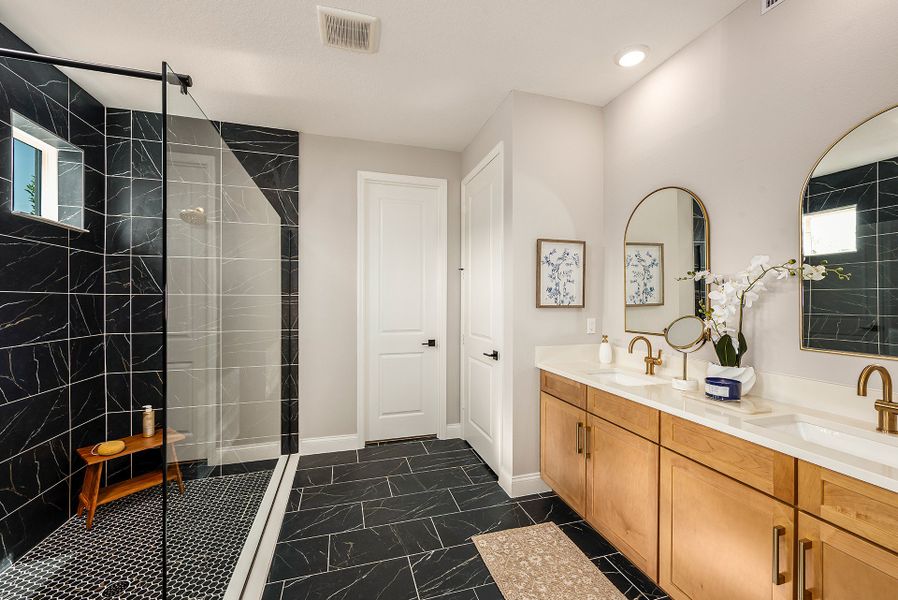 Representative furnished interior of a home built from the Newbury I by Beazer Homes in Estates at Lake Jesup, Sanford (Image 10).