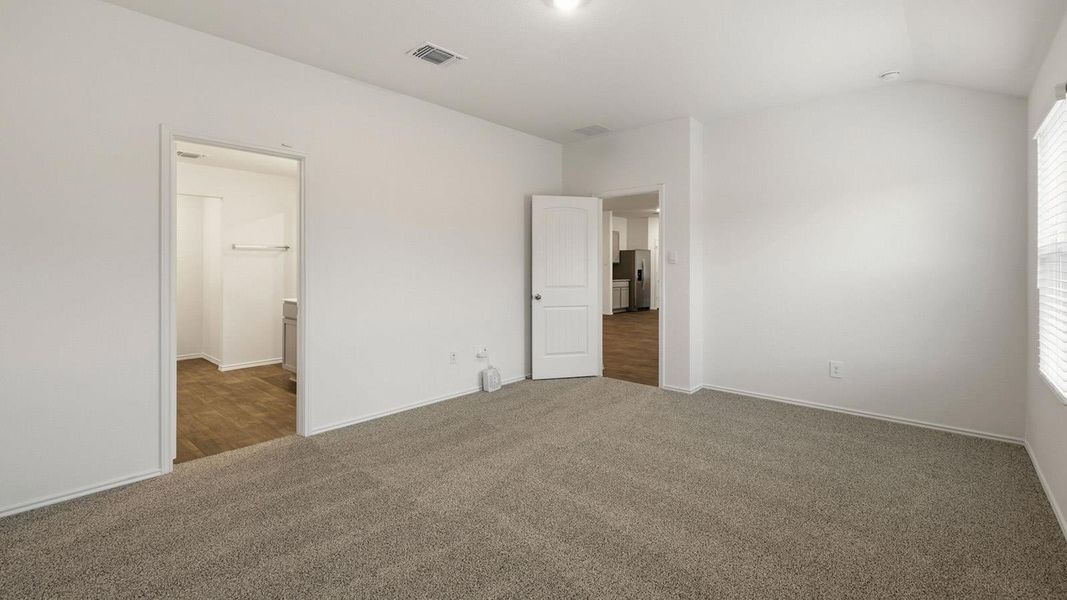 Spacious, unfurnished interior of a new home in Watermill, Uhland (Image 14).