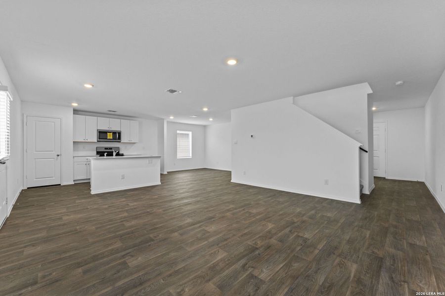 Spacious, unfurnished interior of a new home in Preserve at Medina, Von Ormy (Image 23). Spacious, unfurnished interior of a new home in Preserve at Medina, Von Ormy (Image 23).