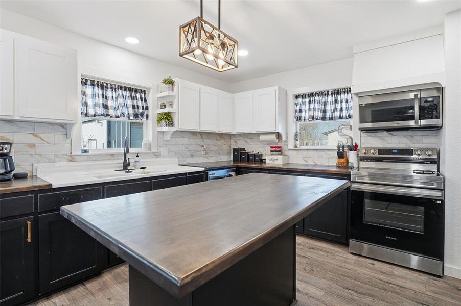 Furnished interior view inside a new home in , Millsap (Image 12).