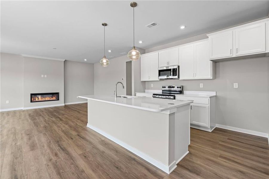 Furnished interior view inside a new home in Crossvine Estates, Braselton (Image 16).
