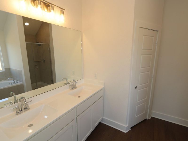 Image 22 of a home in Lago Mar. Image 22 of a home in Lago Mar.