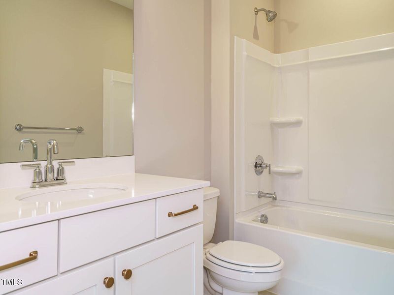 031-1280x960-bathroom