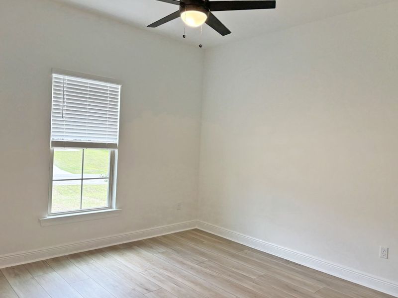 Spacious, unfurnished interior of a new home in Young Oaks, Crestview (Image 17).