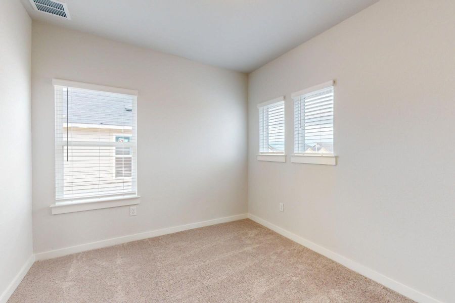 Spacious, unfurnished interior of a new home in Cascades at Onion Creek, Austin (Image 18).