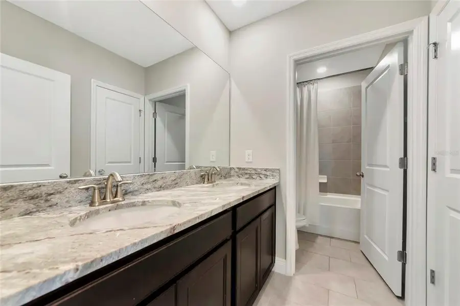 Furnished interior view inside a new home in , Apollo Beach (Image 15).