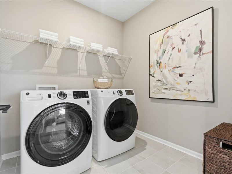 Representative interior finishes for a home built from the Cardinal by Tri Pointe Homes in Ellis Townes, Charlotte (Image 20).