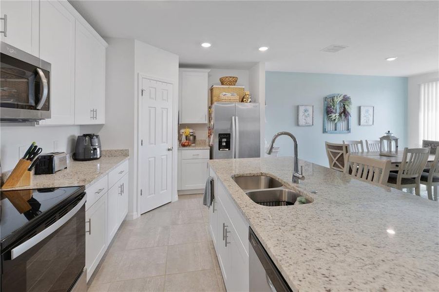 Furnished interior view inside a new home in , Winter Haven (Image 15).