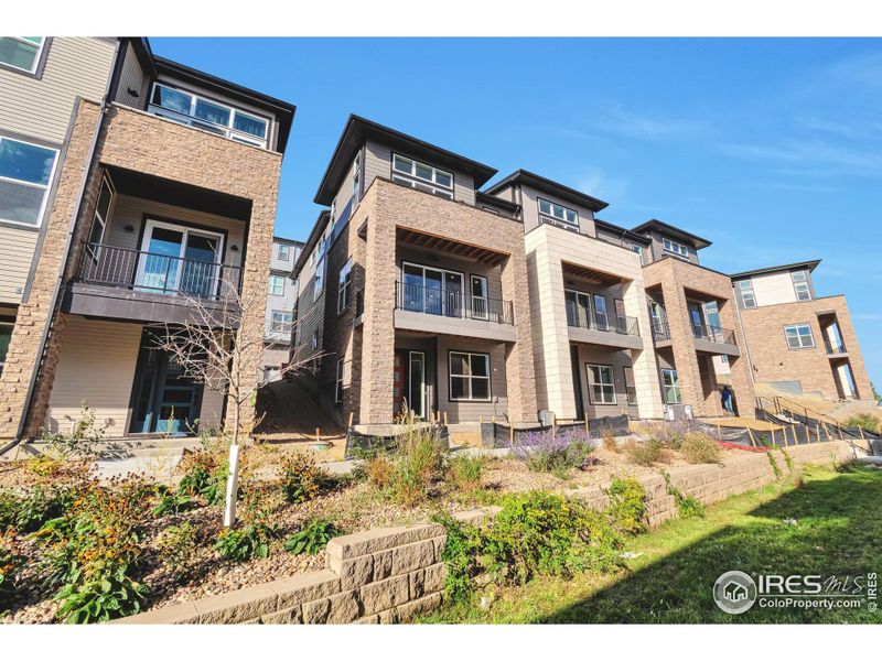 End Unit Townhome Fronting to Open Space