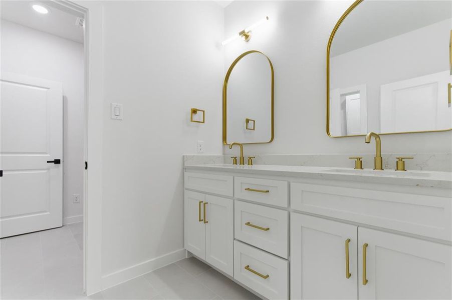 Furnished interior view inside a new home in , West Tawakoni (Image 9).