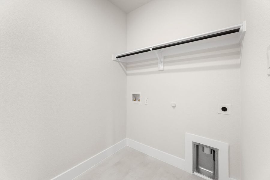 Spacious, unfurnished interior of a new home in Somerset Park, Rockwall (Image 27). Spacious, unfurnished interior of a new home in Somerset Park, Rockwall (Image 27).