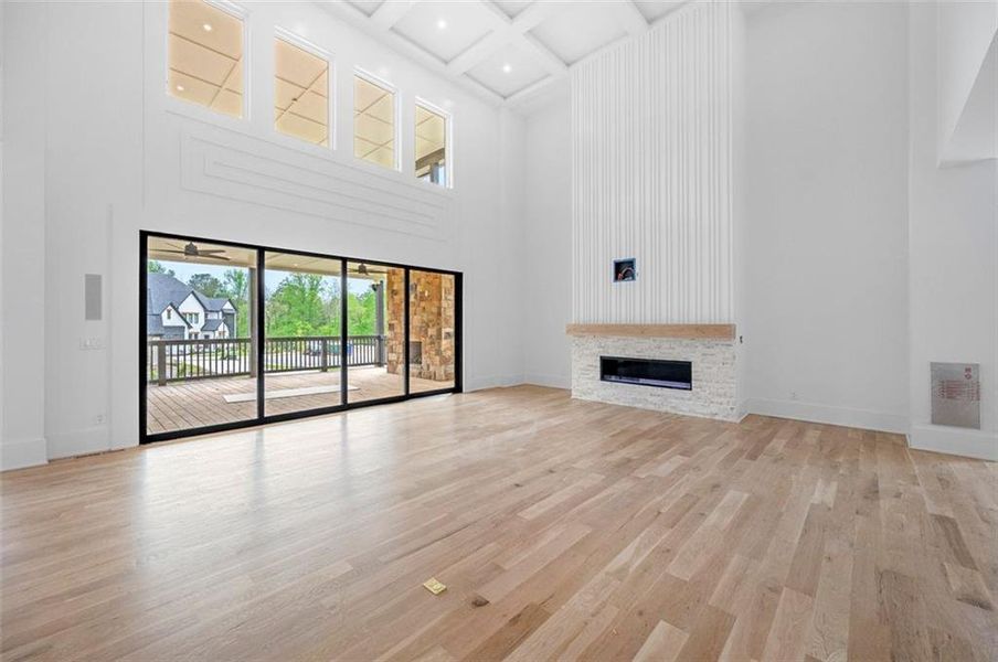 Spacious, unfurnished interior of a new home in Timber Rock Manor, Cumming (Image 25).