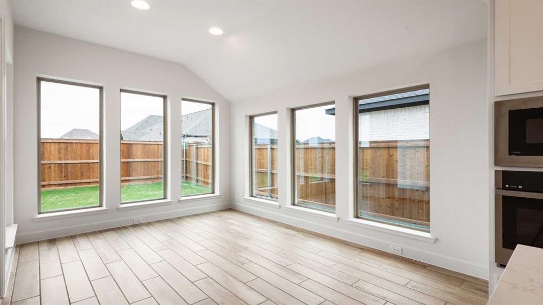 Spacious, unfurnished interior of a new home in Cambridge Crossing, Celina (Image 18).