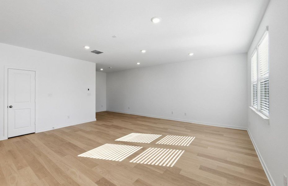 Spacious, unfurnished interior of a new home in Cameron Place, Manor (Image 19).