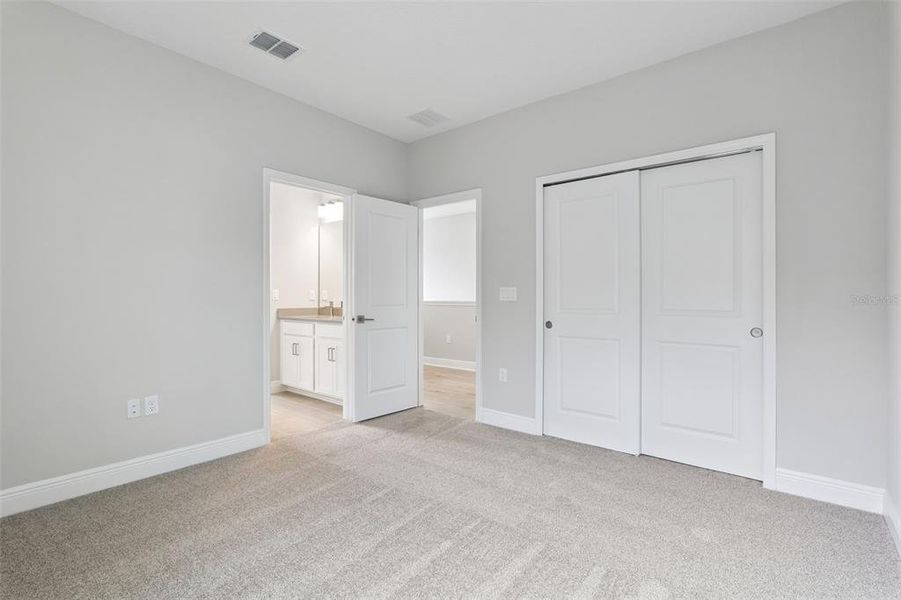 Spacious, unfurnished interior of a new home in Weslyn Park at Sunbridge, St. Cloud (Image 31).