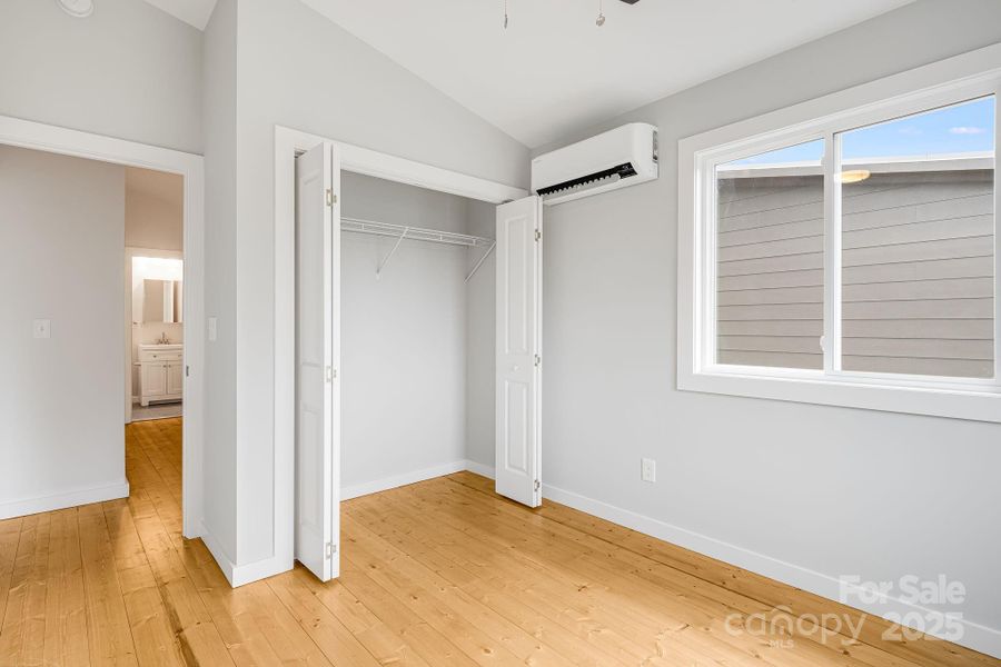 Spacious, unfurnished interior of a new home in , Asheville (Image 4).