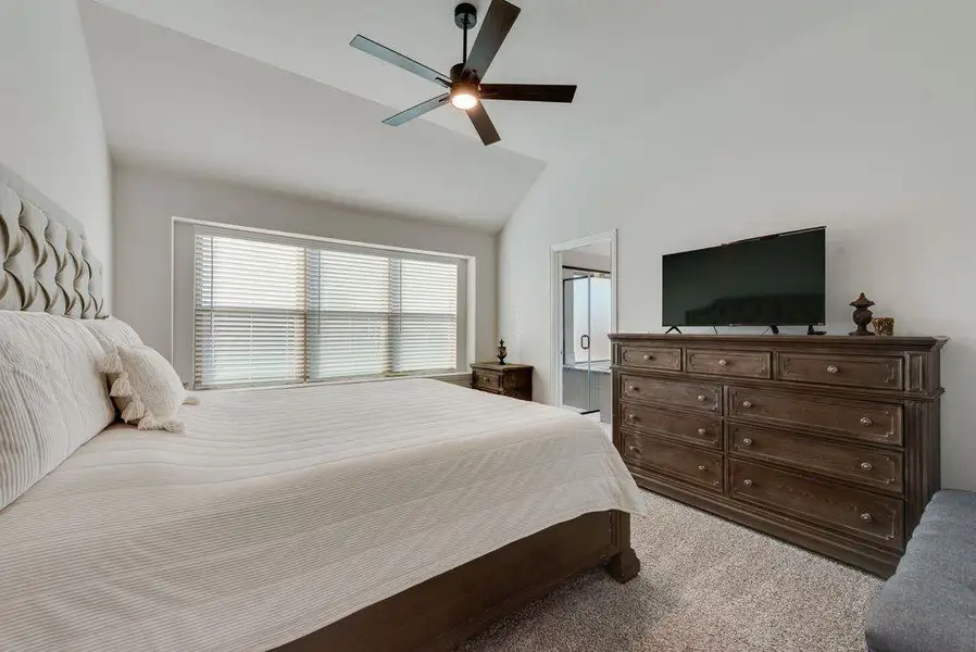 Furnished interior view inside a new home in , Alvarado (Image 6).