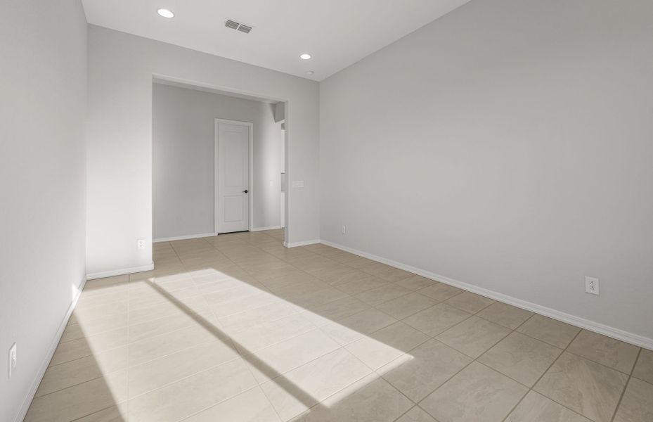 Spacious, unfurnished interior of a new home in Artisan at Asante, Surprise (Image 18).