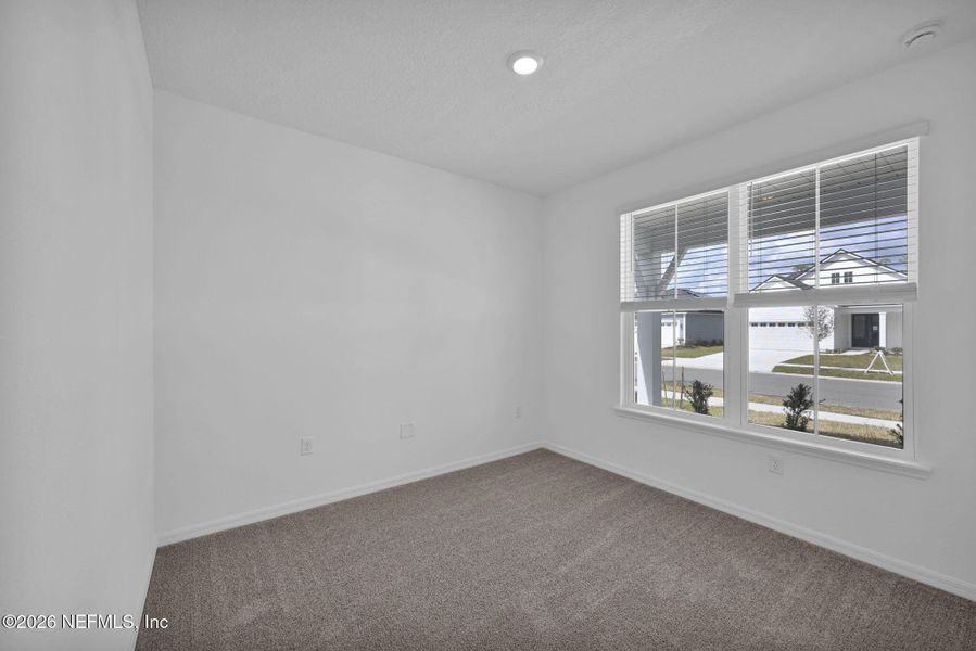 Spacious, unfurnished interior of a new home in Hyland Trail, Green Cove Springs (Image 28).