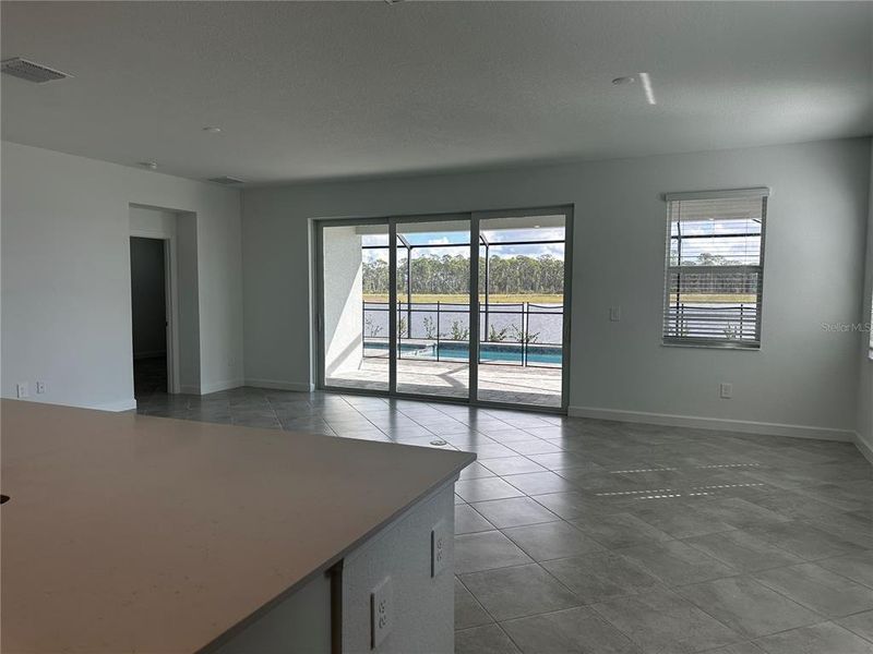 Spacious, unfurnished interior of a new home in Island Lakes at Coco Bay: Executive Homes, Englewood (Image 11).