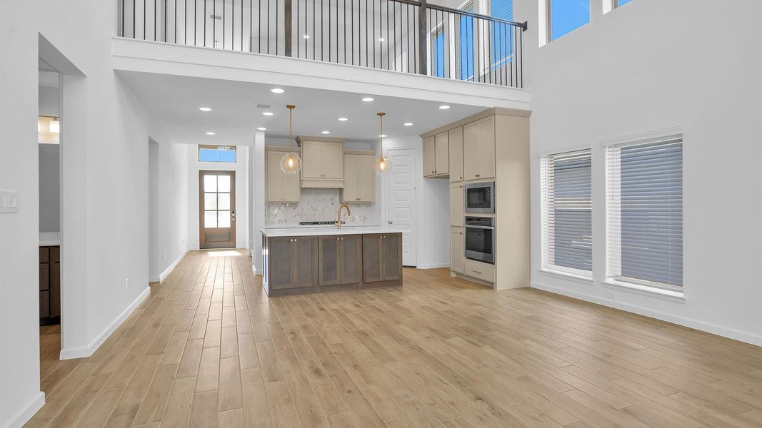 Spacious, unfurnished interior of a new home in Stonecreek Estates 50', Richmond (Image 9).