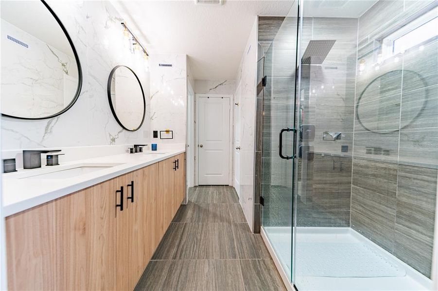 Furnished interior view inside a new home in , Kissimmee (Image 2).