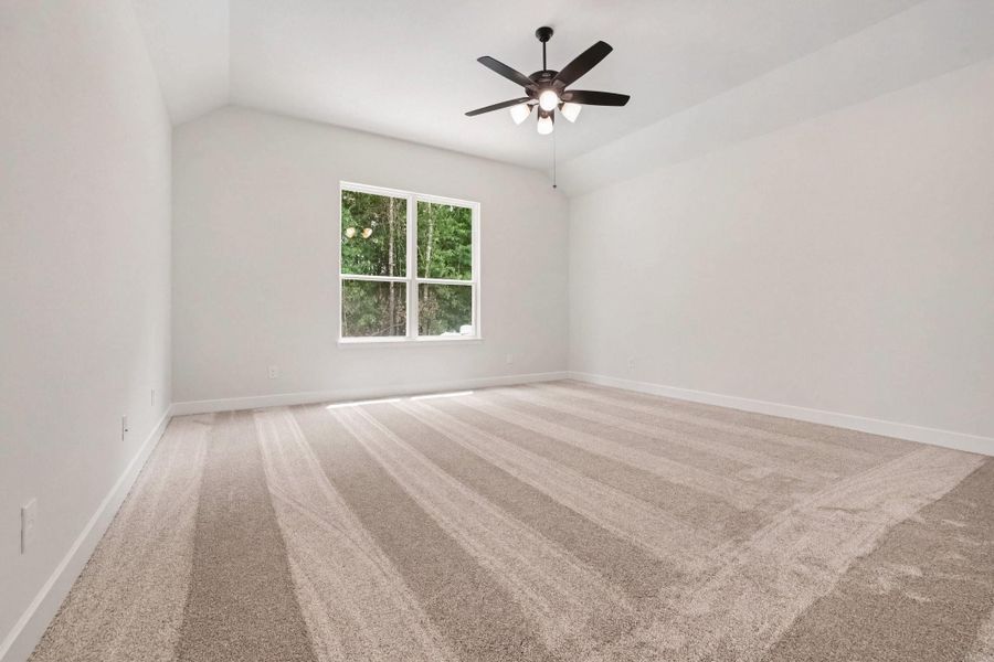 Spacious, unfurnished interior of a new home in Encino Estates, Dayton (Image 29).
