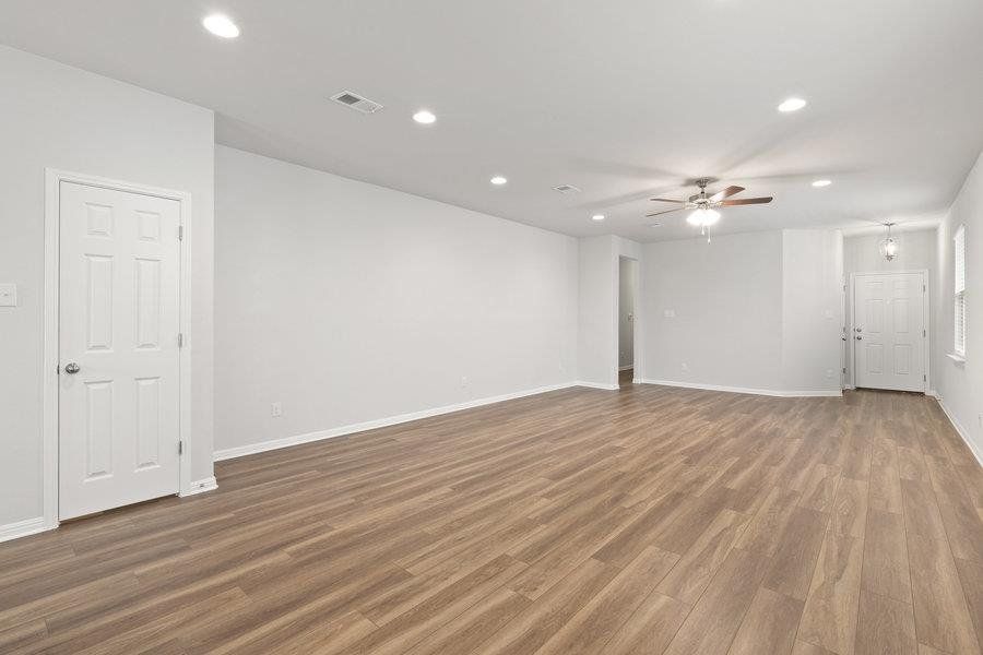 Photo of similar home.
