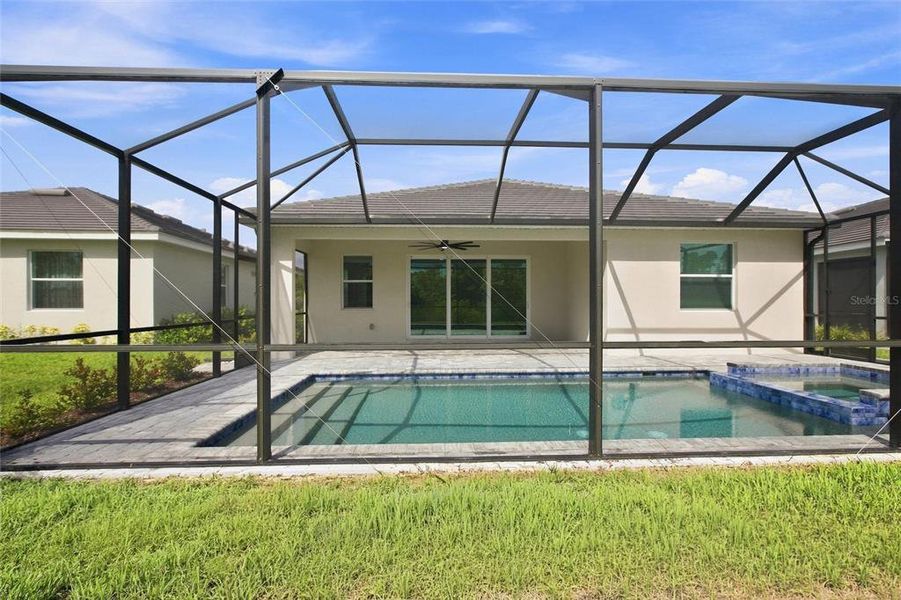 Exterior details and patio area of a home in , Venice (Image 30).