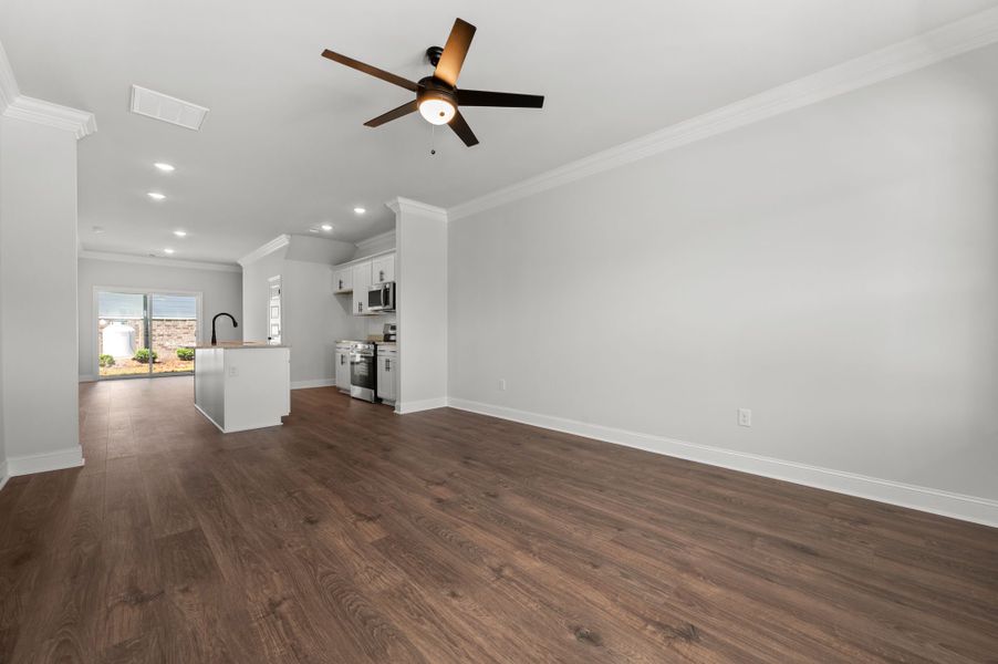 Spacious, unfurnished interior of a new home in Saddlebrook, Murfreesboro (Image 20).