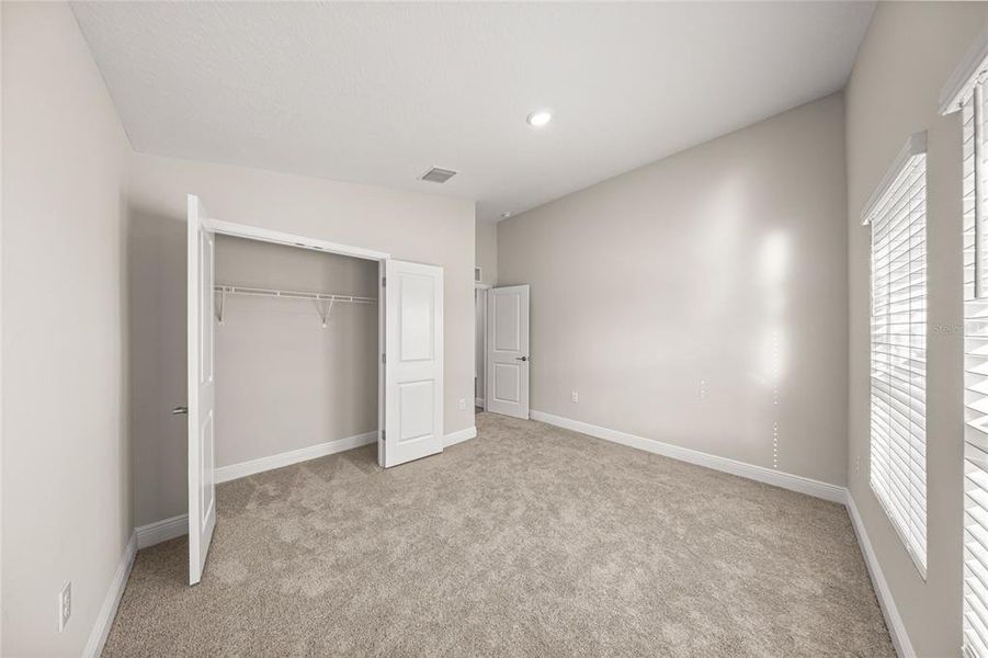 Spacious, unfurnished interior of a new home in Cherrywood Preserve, Ocala (Image 17).