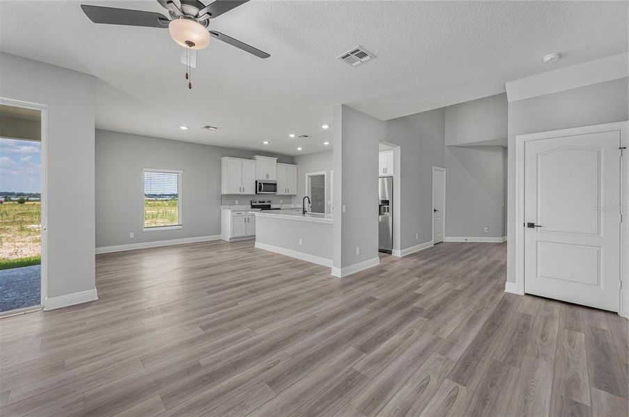 Spacious, unfurnished interior of a new home in Gum Lake Preserve, Lake Alfred (Image 12). Spacious, unfurnished interior of a new home in Gum Lake Preserve, Lake Alfred (Image 12).