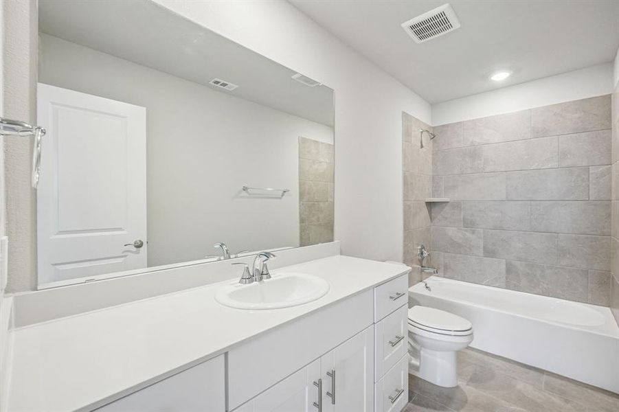 Photo is not of the actual home, but is an inspirational photo of builder’s model home and may depict options, furnishings, and/or decorator features that are not included. Photo is not of the actual home, but is an inspirational photo of builder’s model home and may depict options, furnishings, and/or decorator features that are not included.