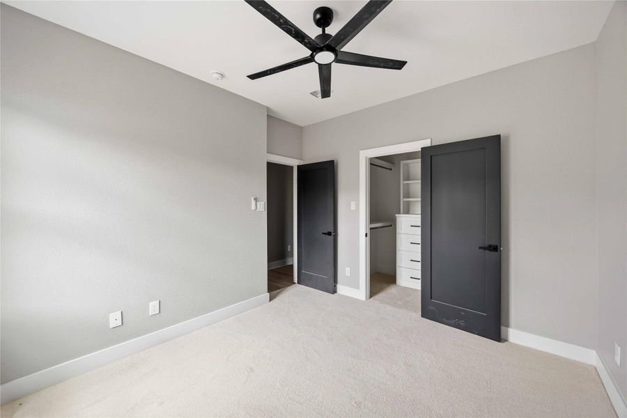 Spacious, unfurnished interior of a new home in , Houston (Image 12).