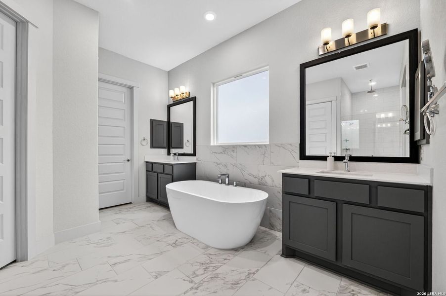 Furnished interior view inside a new home in Pradera Ridge, Floresville (Image 11).
