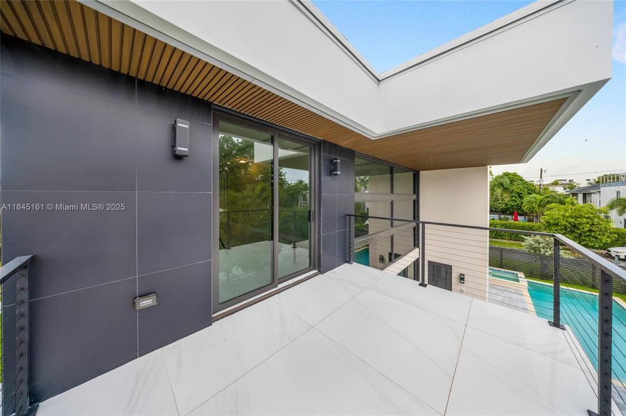 Exterior details and patio area of a home in , Fort Lauderdale (Image 30). Exterior details and patio area of a home in , Fort Lauderdale (Image 30).